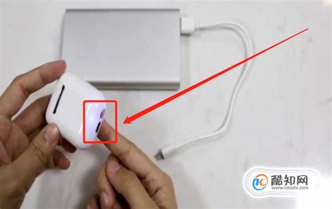 藍(lán)牙耳機(jī)充電倉(cāng)充不進(jìn)電怎么辦(藍(lán)牙耳機(jī)充電倉(cāng)充不進(jìn)電怎么辦知乎)縮略圖