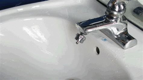 電熱水龍頭漏電原因和解決方法(電熱水龍頭漏電解決辦法)縮略圖
