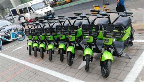電動(dòng)自行車需要上牌嗎,電動(dòng)自行車需要上牌嗎?需要交費(fèi)用嗎?縮略圖