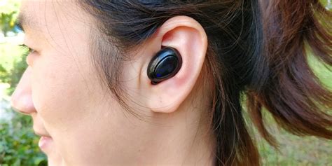 藍(lán)牙耳機(jī)佩戴方式,藍(lán)牙耳機(jī)佩戴方式哪種好縮略圖