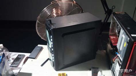 機箱散熱風扇怎么裝,機箱散熱風扇怎么裝效果好縮略圖
