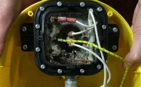 蒸汽掛燙機水垢怎么清除(蒸汽掛燙機的水垢怎么去除)縮略圖
