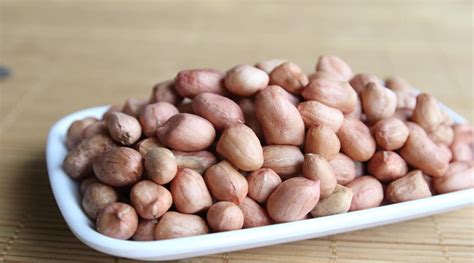 生花生米的熱量 減肥可以吃嗎,生花生米的功效與作用縮略圖