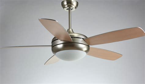 電扇燈價格及圖片(電扇燈怎么清理扇葉)縮略圖