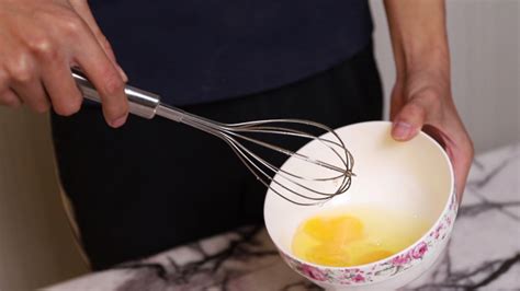 打蛋器怎么用(電動(dòng)打蛋器怎么用)縮略圖