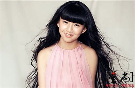 小彩旗(小彩旗春晚轉圈4小時)縮略圖