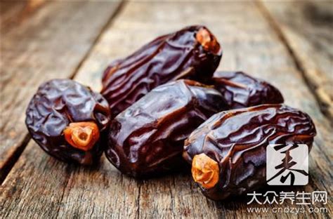 椰棗吃多久對性功能有效,硬度不夠吃什么藥調理縮略圖