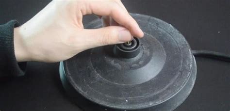 水壺壞了怎么修(水壺壞了怎么修教你一招解決)縮略圖