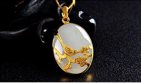 金鑲玉吊墜(金鑲玉吊墜一般價(jià)格多少錢)縮略圖
