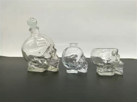 玻璃瓶廠家聯(lián)系方式(玻璃瓶廠家聯(lián)系方式怎么查找)縮略圖