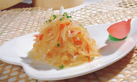 海蜇頭和海蜇皮有什么區(qū)別(海蜇頭和海蜇皮哪個(gè)更好)縮略圖