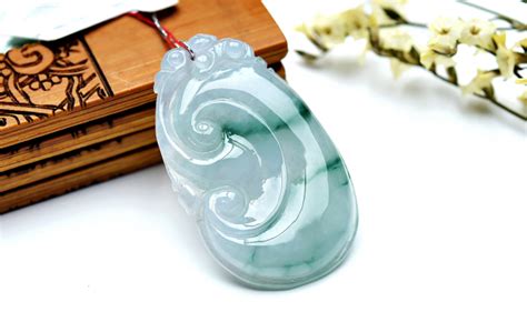 玉如意吊墜寓意,玉如意吊墜寓意是什么呢縮略圖