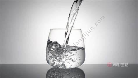 蒸餾水可以喝嗎,蒸餾水可以喝嗎有啥用縮略圖