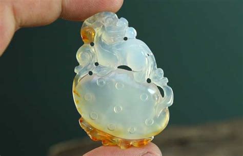 紅玉髓和紅瑪瑙哪個好(紅玉髓和紅瑪瑙哪個好看)縮略圖