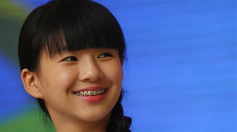 小彩旗春晚轉圈的視頻,小彩旗春晚轉圈的視頻轉了多久縮略圖