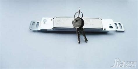 卷閘門開鎖換鎖多少錢,卷閘門彈簧壞了怎么修縮略圖
