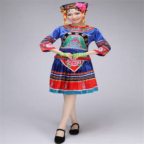 彝族服飾女(彝族服飾女裝圖片)縮略圖