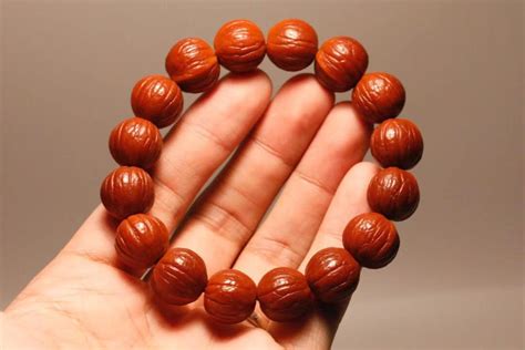 手串什么材質的好(手串什么材質的好養)縮略圖