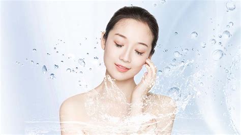 蒸餾水敷臉的作用功效,屈臣氏蒸餾水敷臉多久敷一次縮略圖