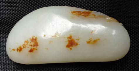 岫玉和和田玉區別,岫玉和和田玉區別大嗎縮略圖