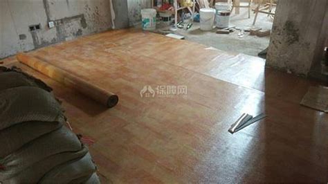 地板革怎么鋪視頻教程,地板革怎么鋪教學視頻縮略圖