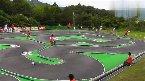 四驅(qū)車比賽,四驅(qū)車比賽視頻縮略圖