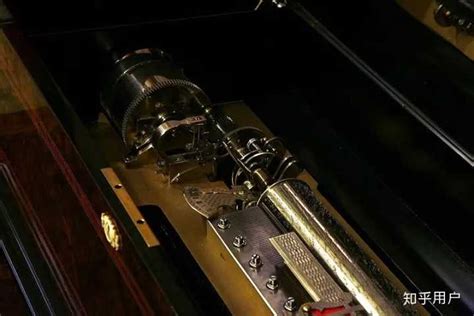 八音盒里的音樂(lè)是什么曲子(八音盒里面的音樂(lè)叫什么)縮略圖