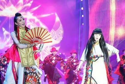 小彩旗個人資料簡介,小彩旗個人資料簡介 結婚照縮略圖