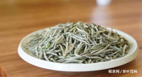 君山銀針因芽頭肥壯挺直,滿披茸豪(君山銀針因芽頭肥壯挺直,滿披茸豪,色澤金黃光亮)縮略圖
