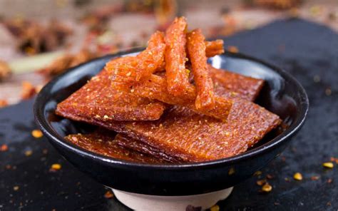 辣條用什么材料做成的,辣條是用什么材料做的縮略圖