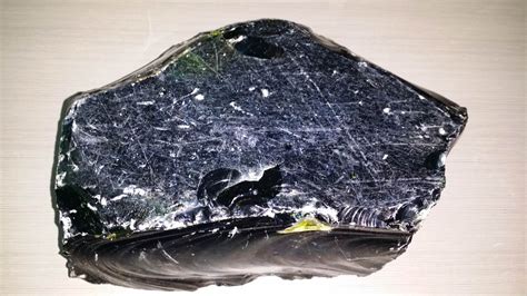 金曜石價格大約多少錢(金曜石價格大約多少錢一克)縮略圖