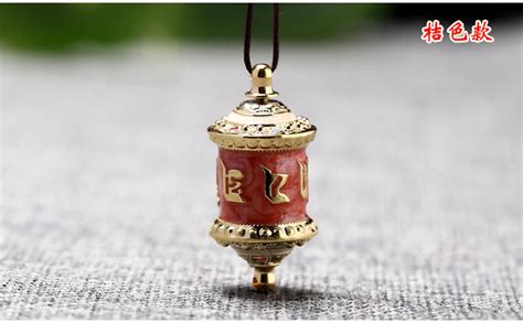 轉(zhuǎn)經(jīng)筒六字真言(轉(zhuǎn)經(jīng)筒六字真言是什么)縮略圖
