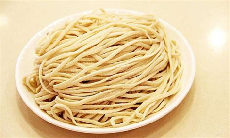 堿面條和普通面條區(qū)別(堿面條和普通面條區(qū)別是什么)縮略圖