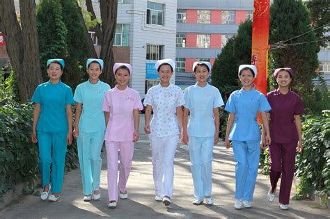 護(hù)士服顏色,護(hù)士服顏色代表什么縮略圖