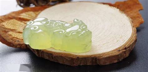 岫玉值錢嗎(岫玉值錢嗎岫玉有收藏價(jià)值)縮略圖