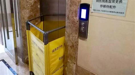 家用電梯維護費一年是多少(家用電梯維護費一年是多少錢)縮略圖