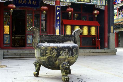 香爐正確擺放圖片(三腳香爐正確擺放圖片)縮略圖