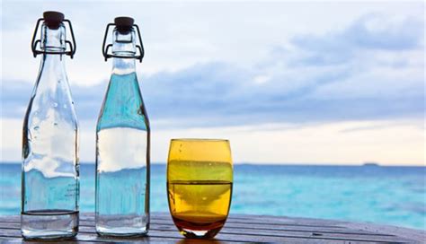 礦泉水和純凈水哪個(gè)適合長期飲用,礦泉水和純凈水哪個(gè)適合長期飲用 知乎縮略圖