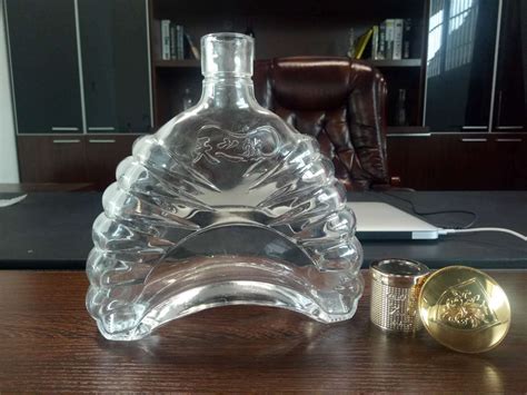 酒瓶廠家直銷(酒瓶廠家直銷聯(lián)系方式)縮略圖