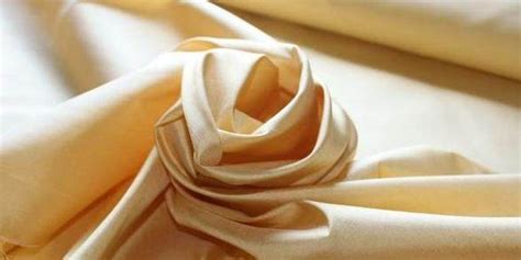 真絲衣服如何清洗,真絲衣服如何清洗和保養(yǎng)縮略圖
