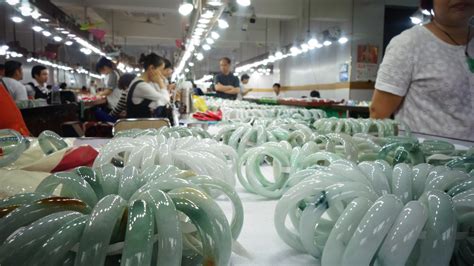玉器批發市場(玉器批發市場哪里最便宜最大)縮略圖