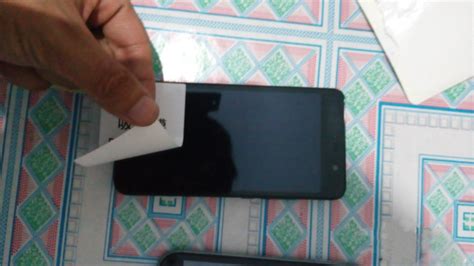 手機貼膜怎么貼(手機貼膜怎么貼教程)縮略圖
