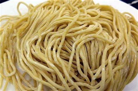 竹升面和普通面的區(qū)別,竹升面與其它面的區(qū)別縮略圖