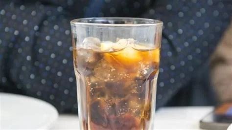 飲料喝多了對身體有什么影響,飲料喝多了對身體有什么影響男性縮略圖