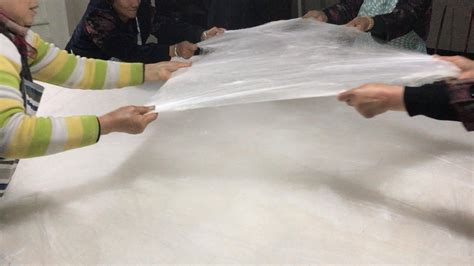 蠶絲被制作過程視頻,蠶絲被價格多少錢為正品縮略圖