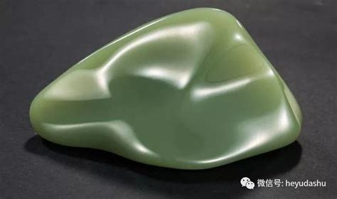 岫玉為什么不建議買(岫玉和翡翠的區(qū)別)縮略圖