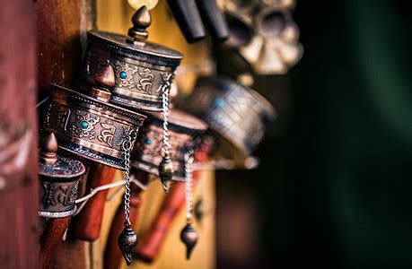 轉(zhuǎn)經(jīng)筒可以隨便買(mǎi)嗎(普通人可以購(gòu)買(mǎi)轉(zhuǎn)經(jīng)筒嗎)縮略圖