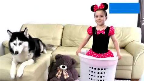 刷子刷小女孩子腳底心的游戲,刷子刷小女孩子腳底心的游戲作文縮略圖