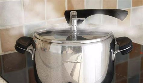 電子壓力鍋正確使用方法(電子壓力鍋正確使用方法視頻)縮略圖