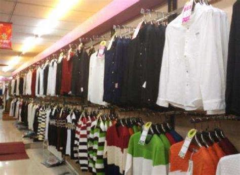 中老年服裝批發(fā)廠家拿貨(中老年服裝批發(fā)廠家拿貨渠道)縮略圖